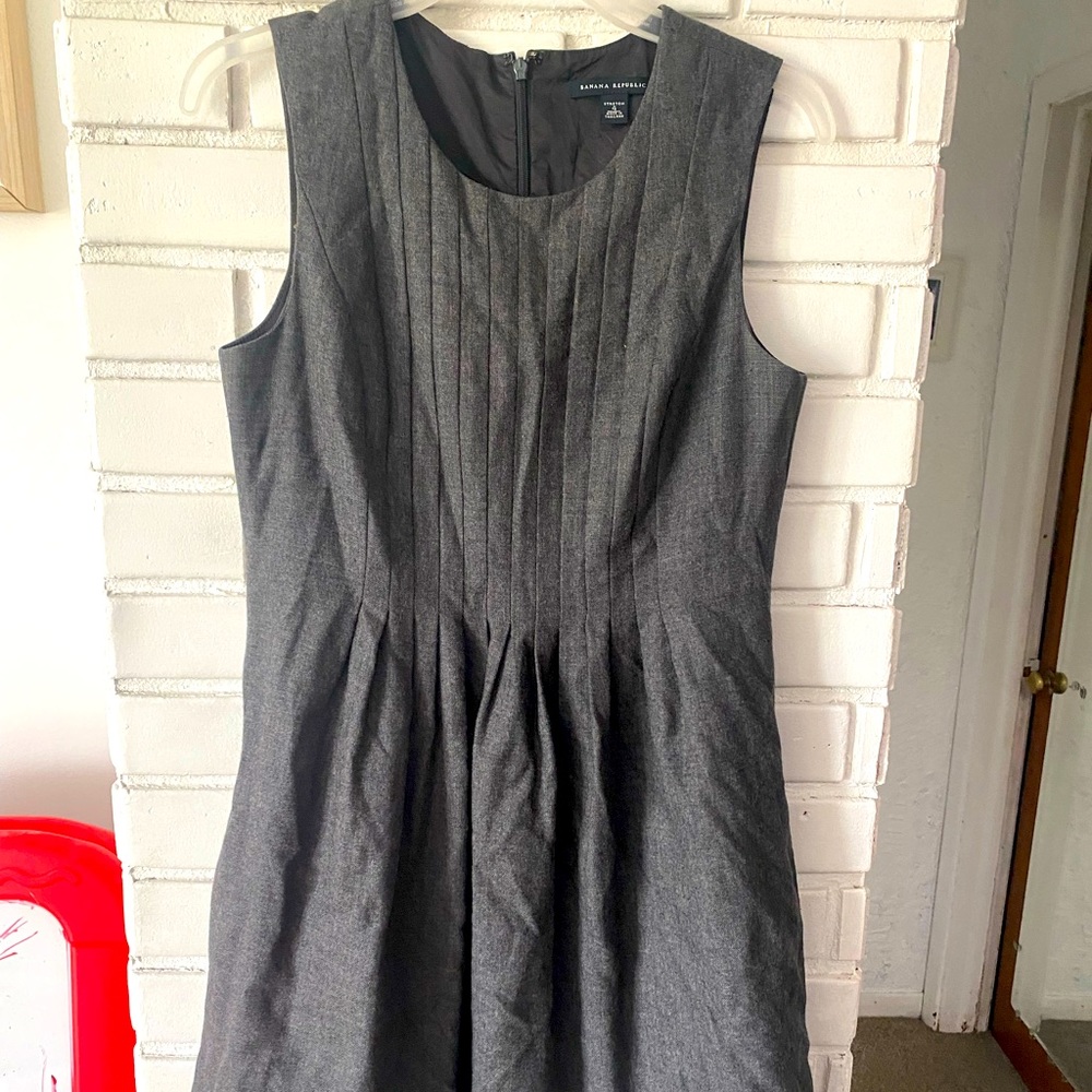 Banana Republic grey dress